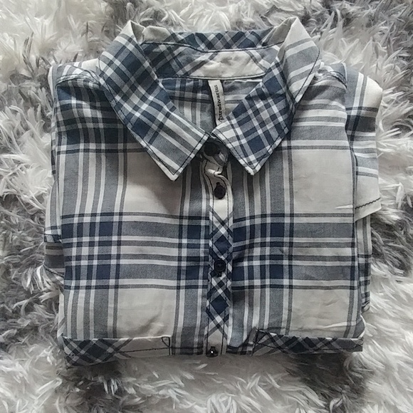 Blue and white button down medium - Picture 1 of 4